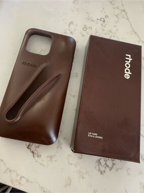 RHODE Brown Lip Case Phone Case with Built-In Grip and Sugar Cookie gloss